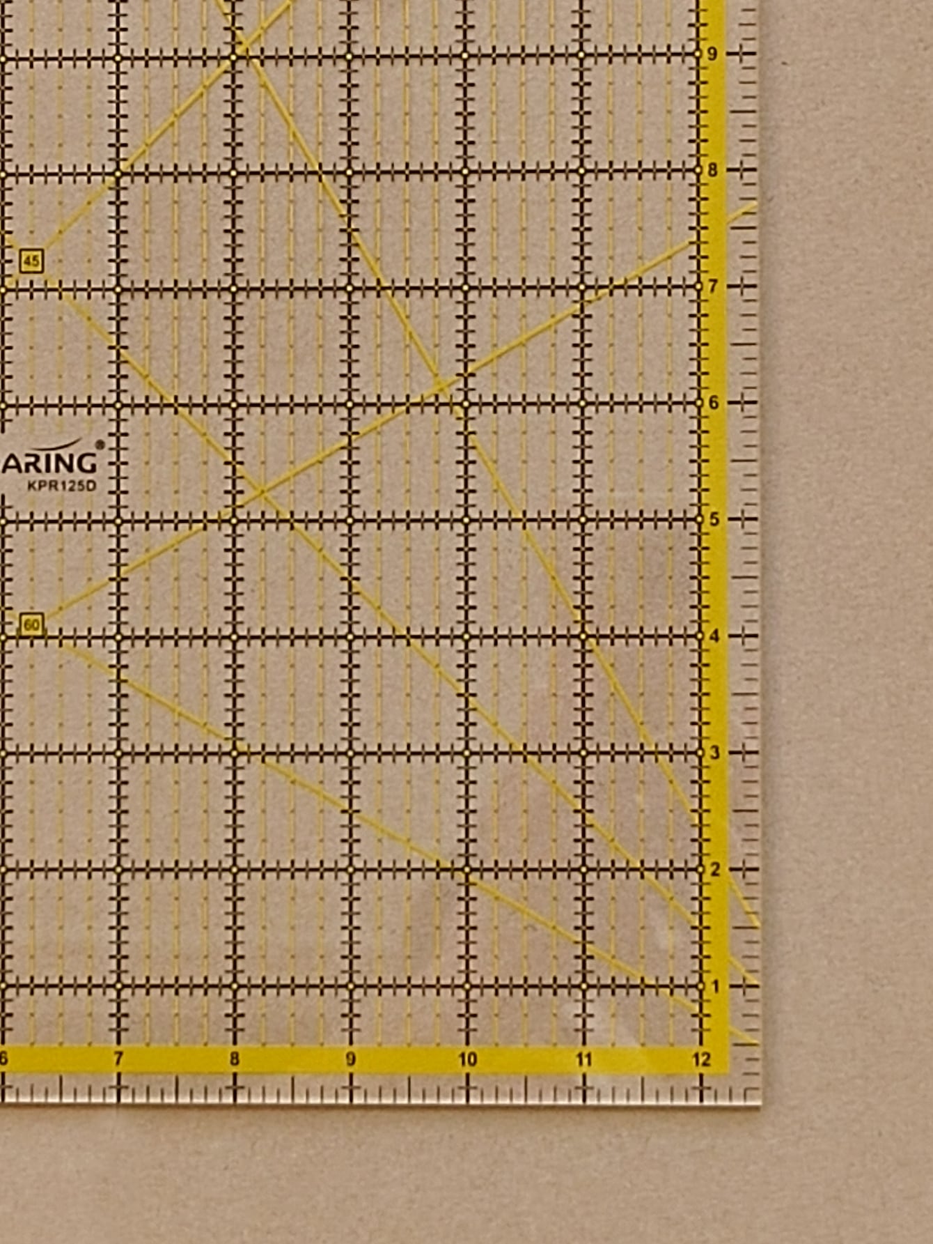 مسطرة مربعة من الأكريليك مقاس 12.5 بوصة