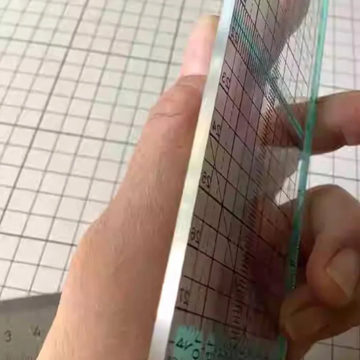 مسطرة ترقيع أكريليك من كلوكور، مقاس 60 سم، مع حافة فولاذية وخاصية مضادة للانزلاق