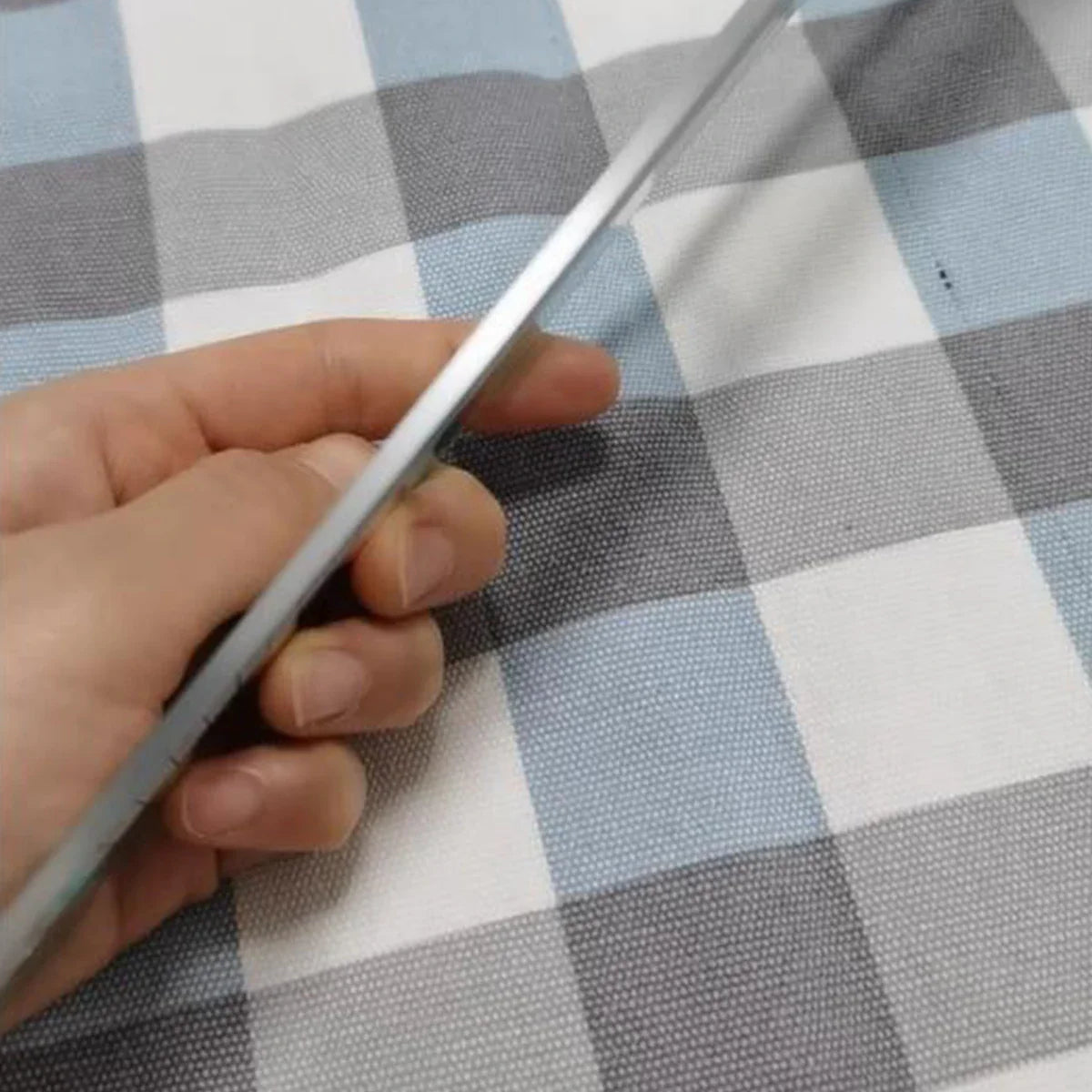 مسطرة ترقيع أكريليك من كلوكور، مقاس 60 سم، مع حافة فولاذية وخاصية مضادة للانزلاق