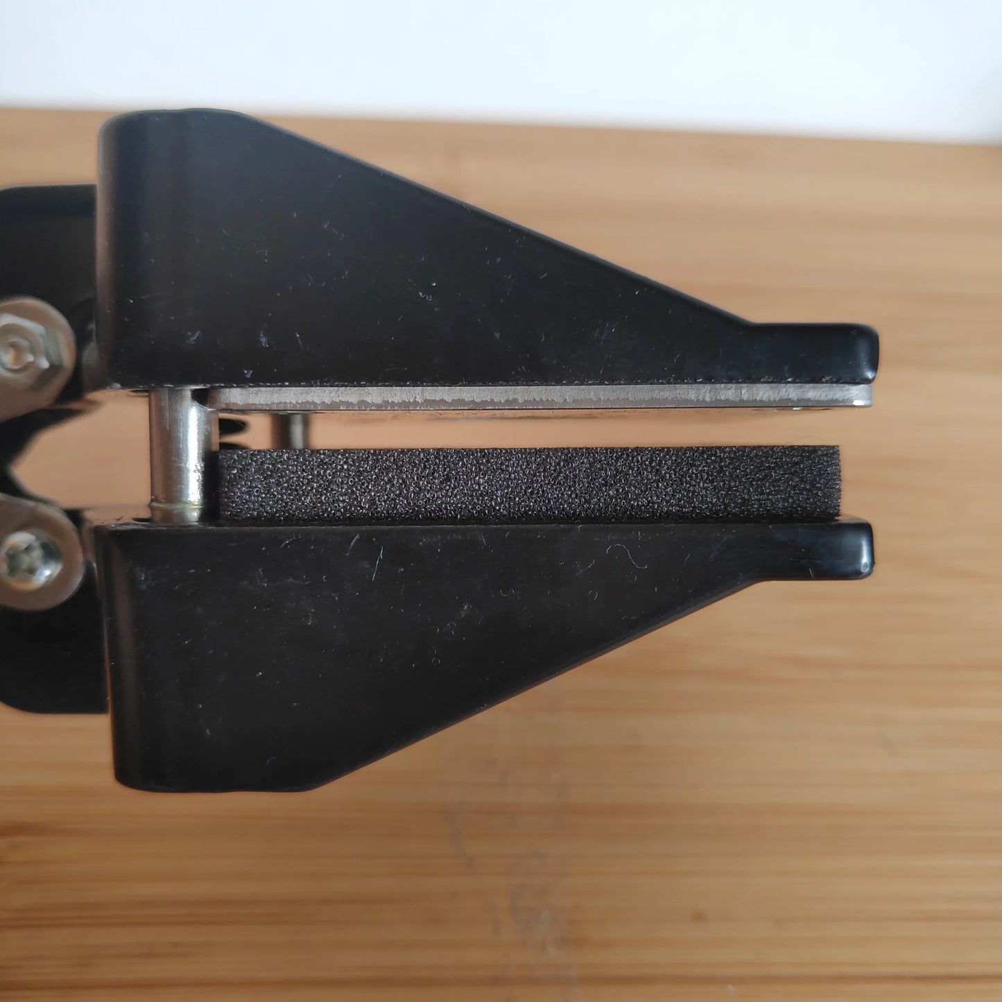 ثقّابة كبيرة بقطر ١٠-٤٠ مم | للبطاقات وورق الصور | متوفرة بأحجام مخصصة