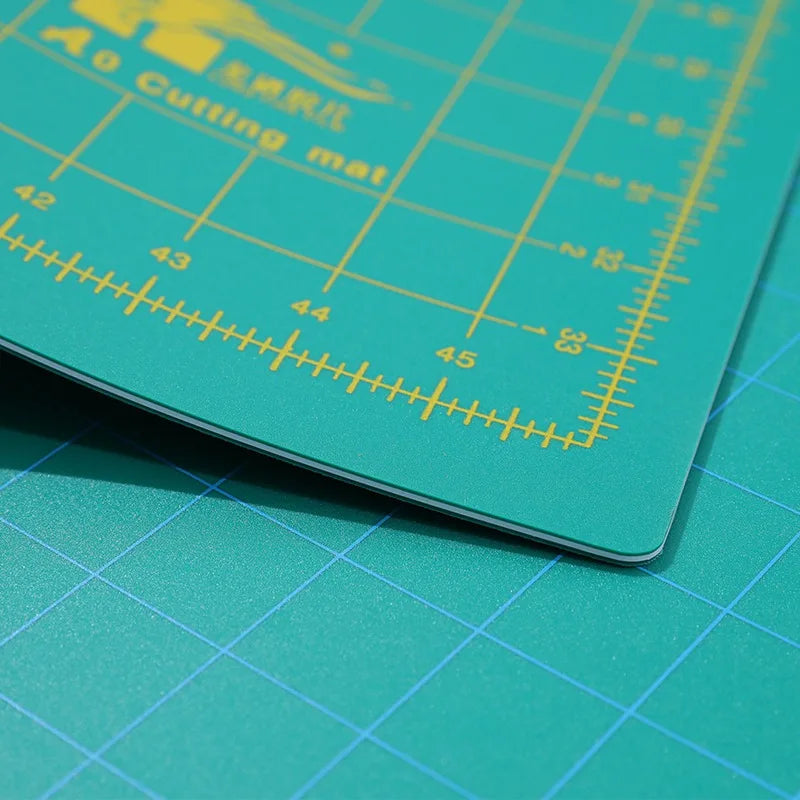 Clocore A0 Cutting Mat Super Large Size Cutting Board Mat White Core 3mm Thickness 90cm*120cm（46*34“）
